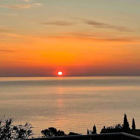 With Pool, Sea View, Ste Lucie De Porto-vecchio 度假居